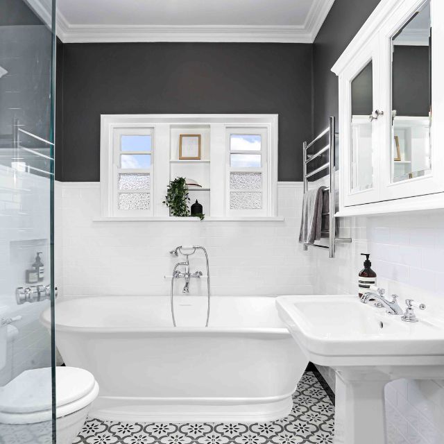 Buy Turner Hastings Cambridge 156 TitanCast Bath - Gloss White CA1560TCB-GW - The Blue Space